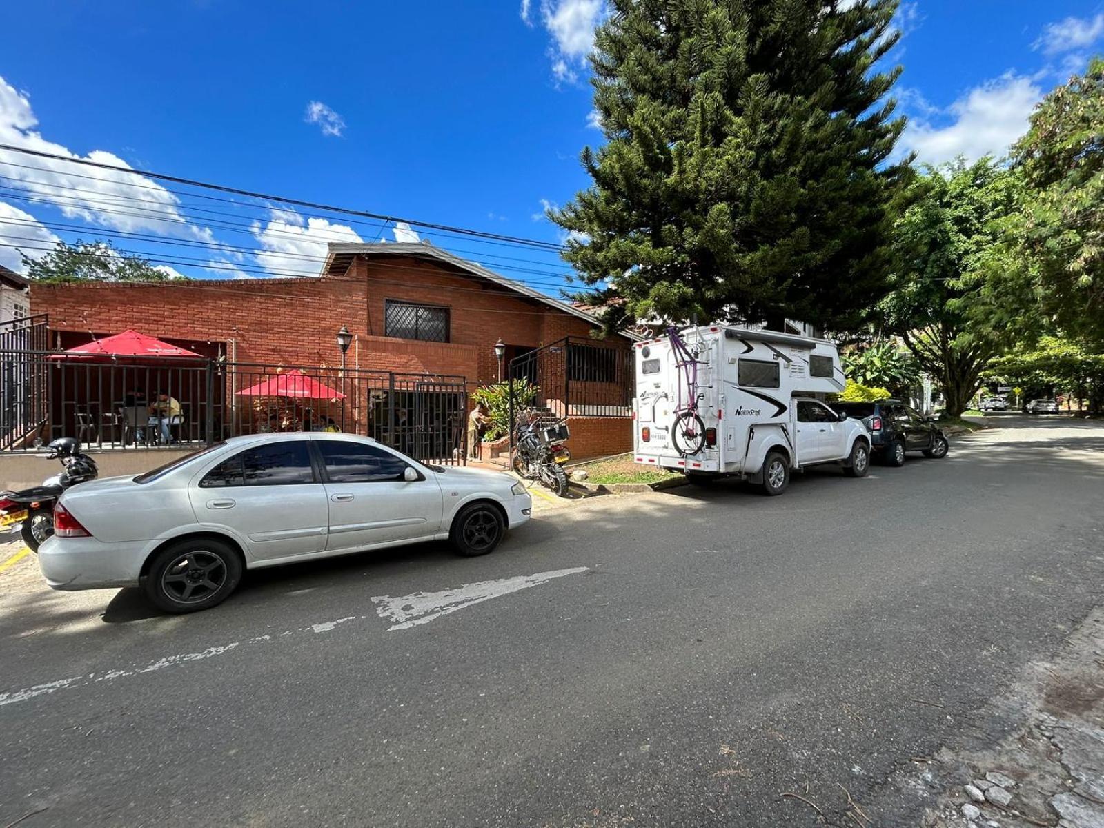 Lady Mom Hostal Medellín Kültér fotó